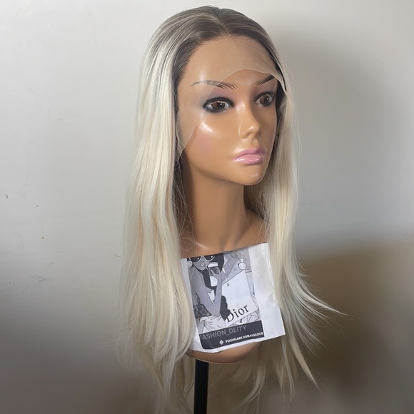 - - 💫24” BLONDE OMBRÉ NATURAL STRAIGHT LACE FRONT WIG - Picture 6 of 17